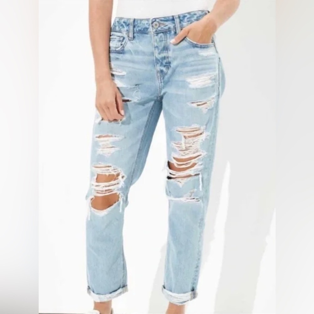 American Eagle Outfitters Light Blue Distressed Cropped Jeans Sz 6 R